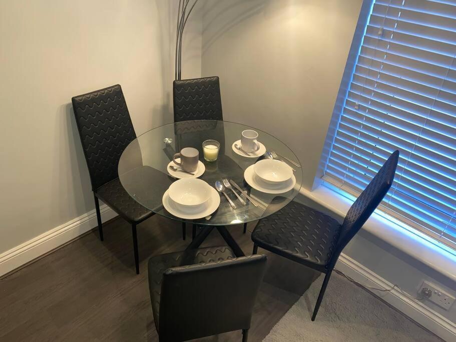 Spacious 2 Bedroom Flat Londres Exterior foto